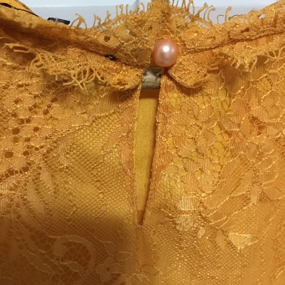 NWT ALICE BLUE Orange Unconventional Lace 3/4 Sleeve Top M - Picture 3 of 9